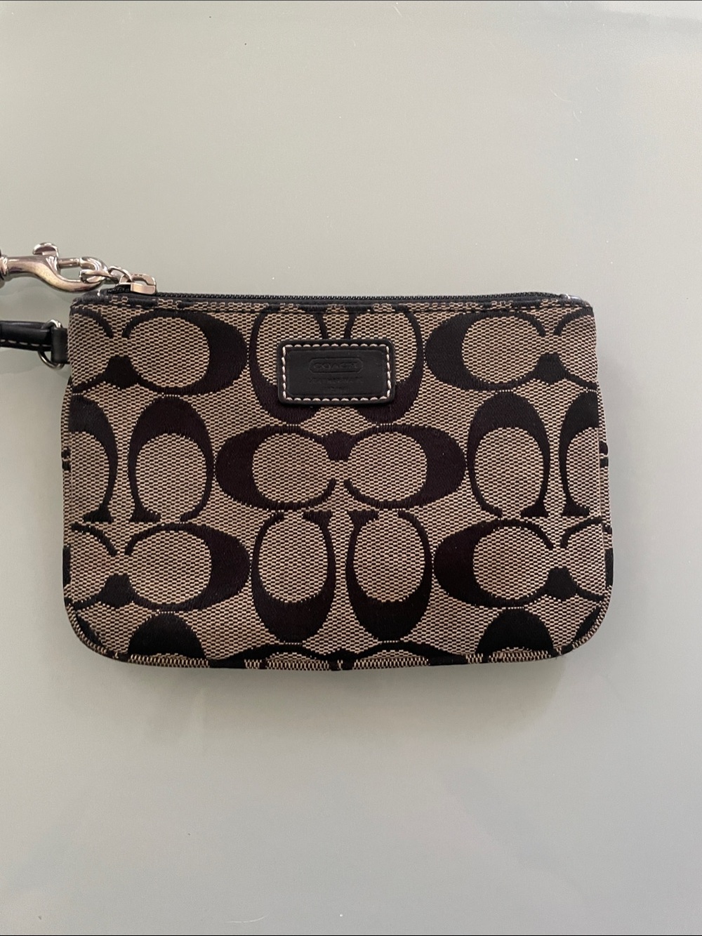 Coach Small Signature Canvas Wristlet - Grey/Black